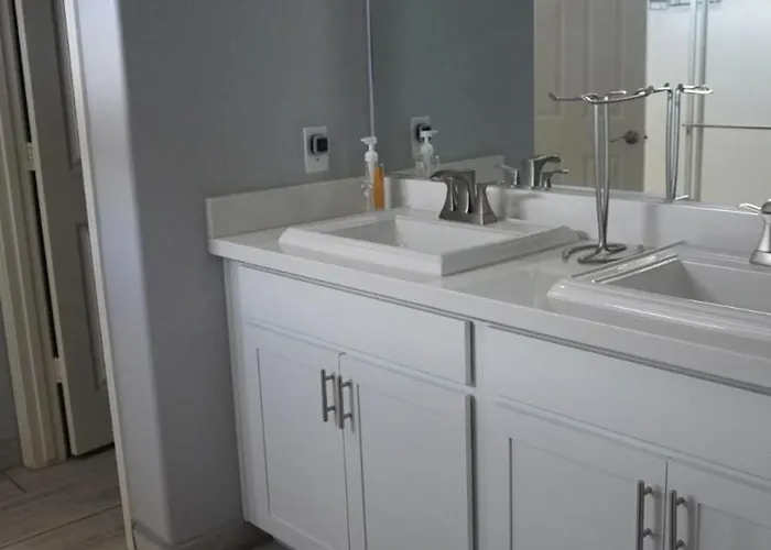 Lovely White Grey 3 Bedrooms