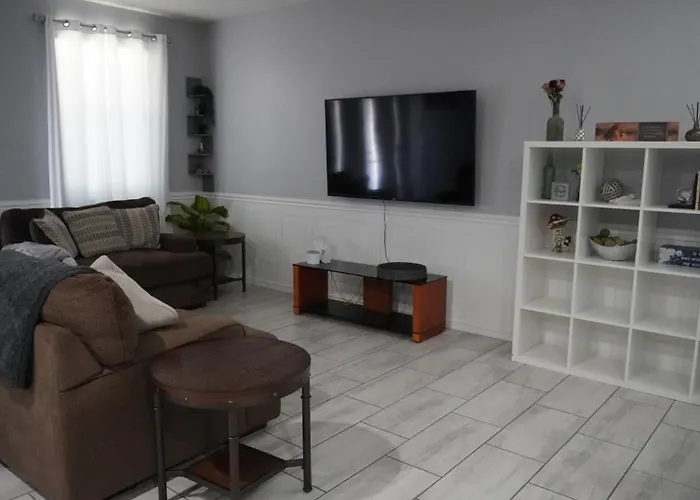 Lovely White Grey 3 Bedrooms Buckeye