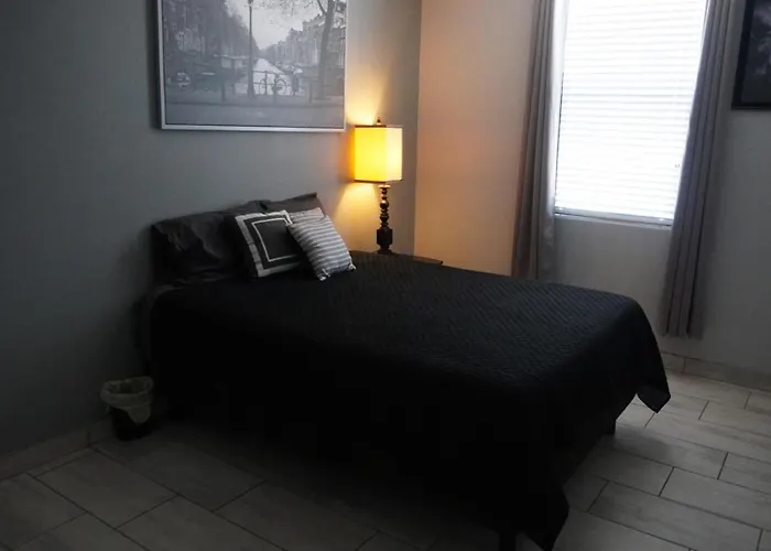 Lovely White Grey 3 Bedrooms Holiday home *